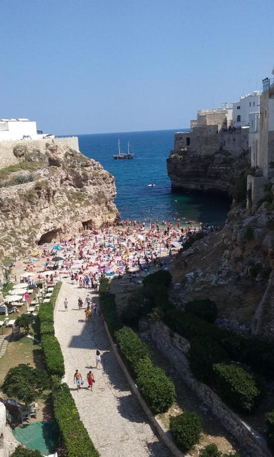 Il Mare In Un Boccaccio Villa Polignano a Mare Luaran gambar